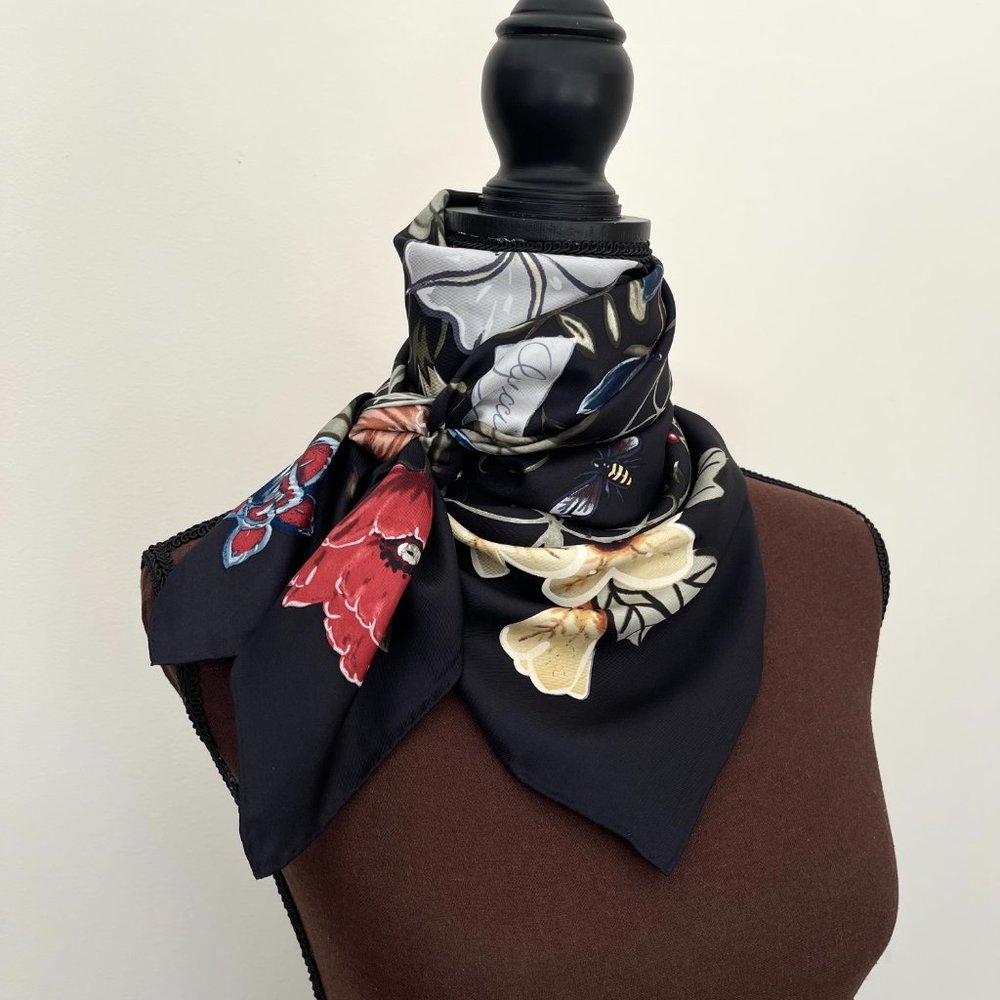 New Gucci Kris Knight Floral Print Silk Scarf with Gucci Gift Box - Picture 14 of 16